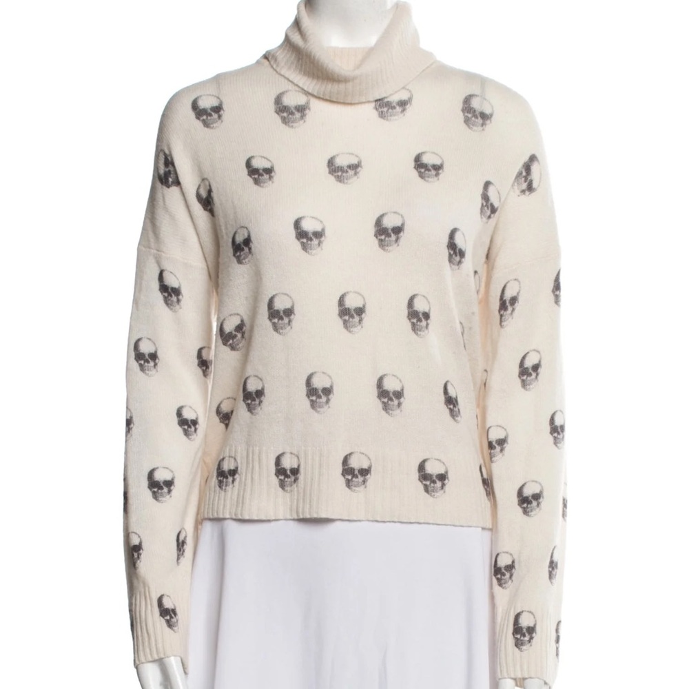 360 Cashmere Cream Skull-Print Turtleneck Sweater
